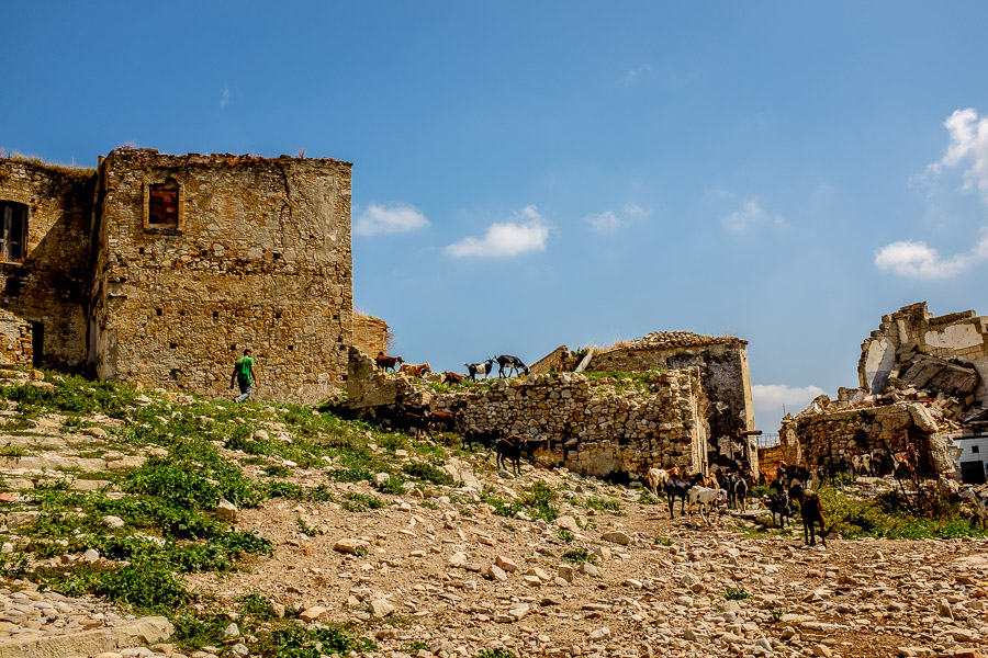 basilicata-in-moto-on-the-road-035